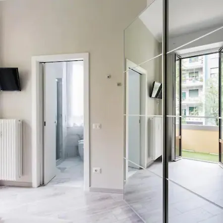 Citta Studi Bright And Stylish Flat With Balcony-3